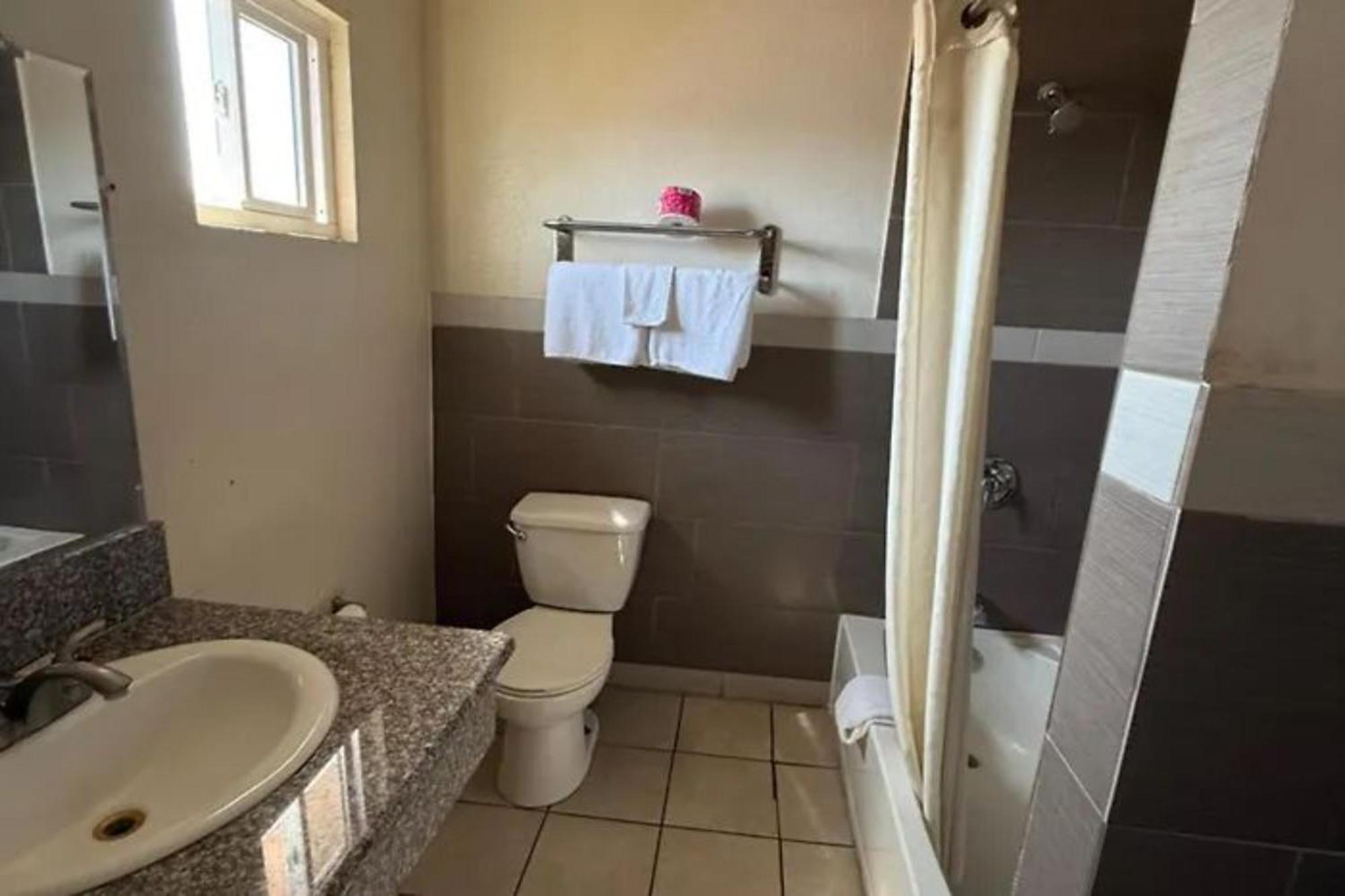 Robinhood Motel Anaheim West Ngoại thất bức ảnh